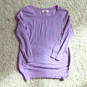 Fitted lightweight sweater